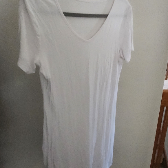 Dresses & Skirts - Classic White V-Neck Women's Top